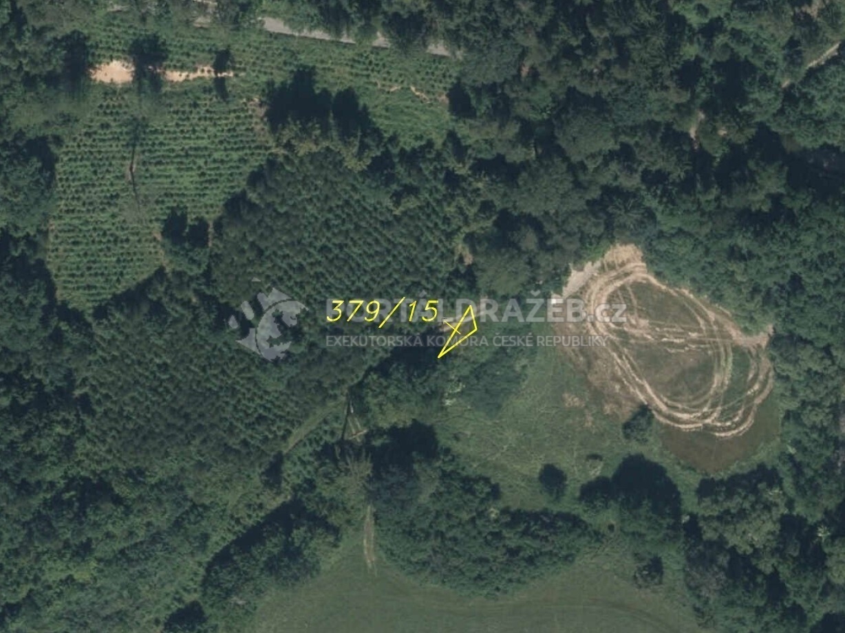 Pozemek o velikosti 1914m2, Záhořany u Mníšku pod Brdy + Stříbrná Lhota