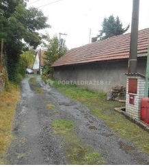 rodinný dům - Křečhoř, podíl povinného ve výši 1/4