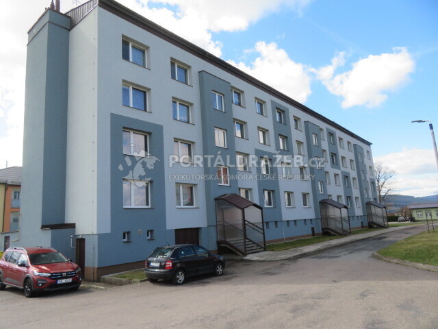 Dražba podílu id. 139/1000 na bytové jednotce 3+1