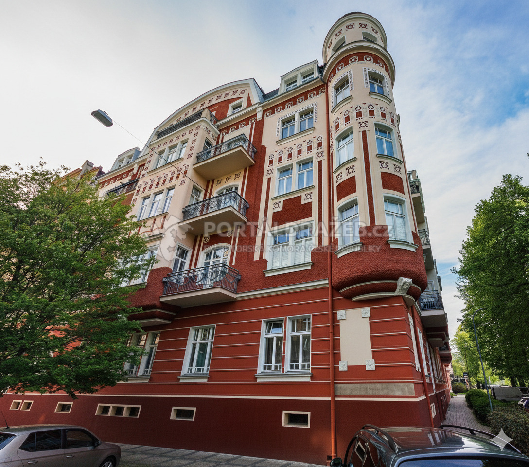 Byt 1+1 s balkonem a sklepní kójí, Karlovy Vary