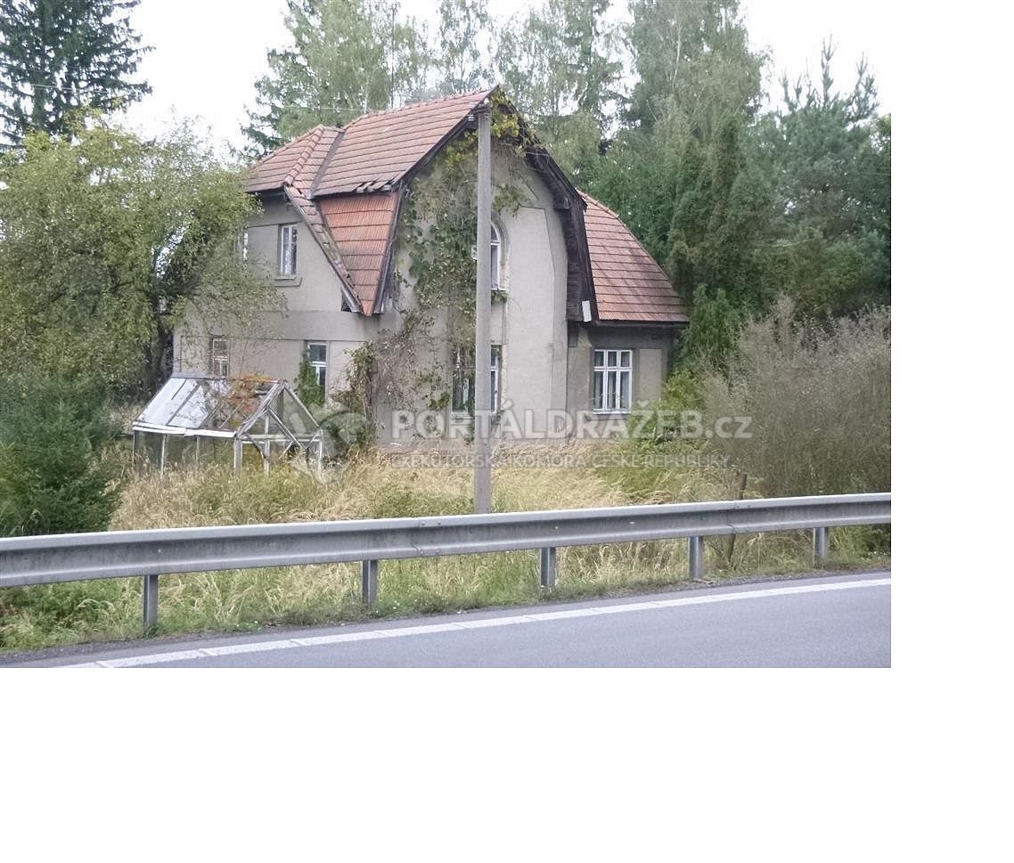 rodinný dům s pozemky, k.ú. Sobíňov - podíl 1/2