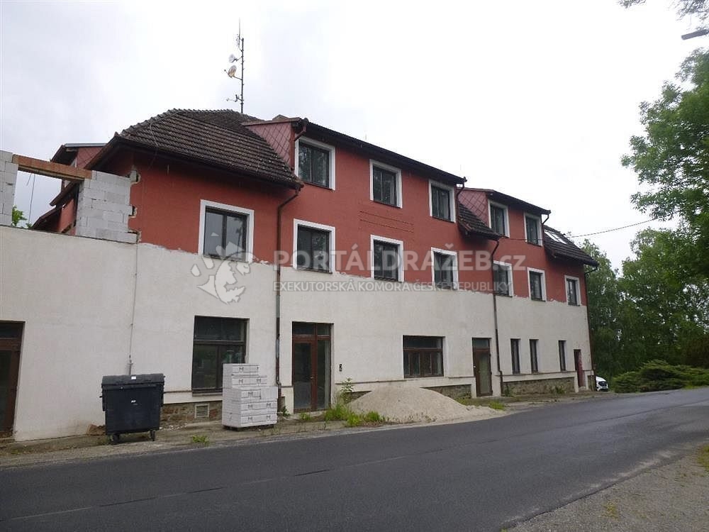 Občanská vybavenost s pozemky v obci Roudná, okres Tábor, KÚ Roudná nad Lužnicí