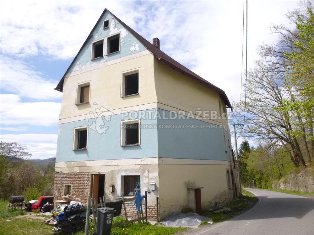 Dražba spoluvlastnického podílu ve výši 1/2 na rodinném domě, obec Hrádek nad Nisou