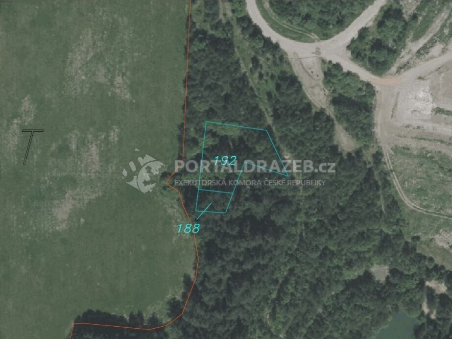 Pozemek o velikosti 1493m2, Všeměry