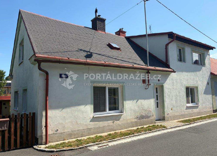 Rodinný dům o velikosti 335m2, Bruntál
