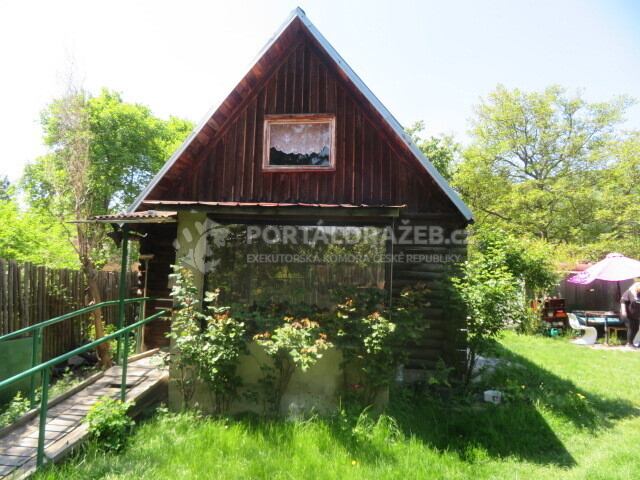 Dražba podílu id. 1/2 na objektu rod. rekreace v