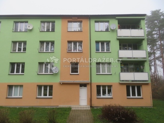 Dražba id. spol. podílu 1/2 bytu 2+1 obec