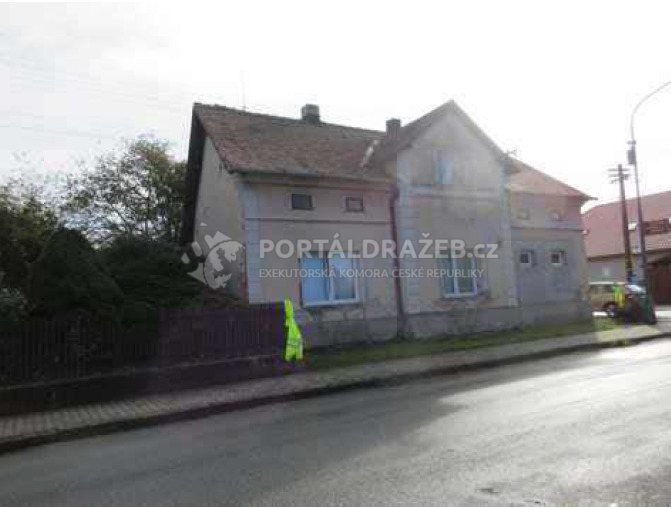 Rodinný dům s pozemkem v obci Břehy, Pardubice
