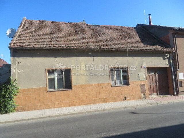 Rodinný dům o velikosti 3768m2, Rakovník, podíl 1/16