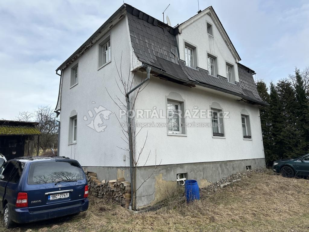 spoluvlastnický podíl 1/2 k domu v obci Rumburk