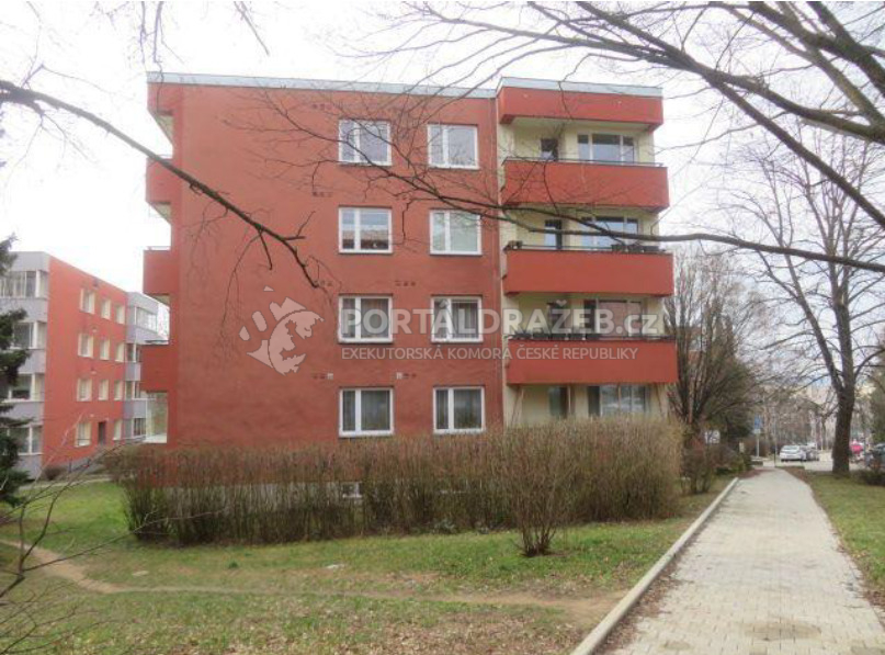 Ideální spoluvlastnický podíl 1/8  bytu 3+1 (č.j.