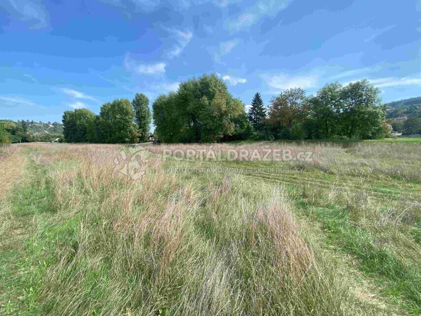 Pozemek o velikosti 672m2, Všenory