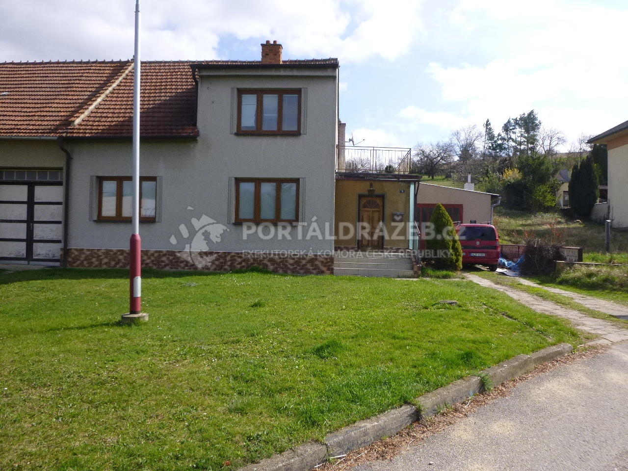 Rodinný dům a pozemky v obci Milešovice, okr. Vyškov