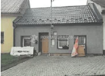 1.DJ Podíl 1/2 rodinného domu v obci Hulín, okres Kroměříž