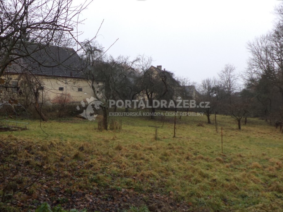 Pozemek o velikosti 436m2,  Lovečkovice