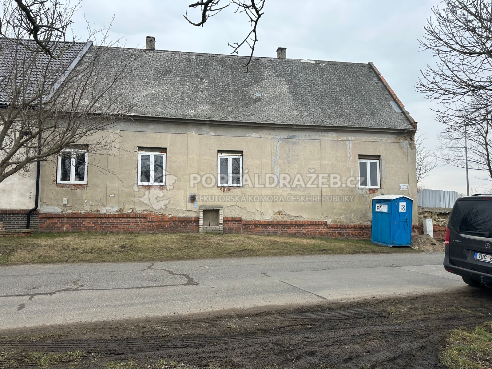 spoluvlastnický podíl 7/210 k domu v obci Staňkovice na st.p.č. 13