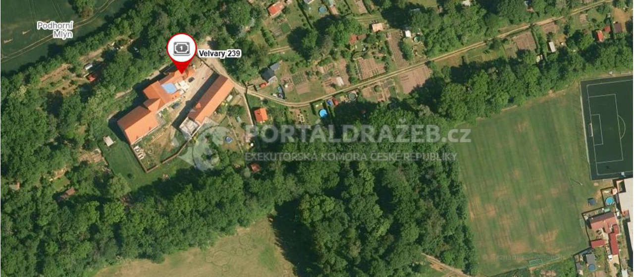 rodinný dům s pozemky v obci Velvary