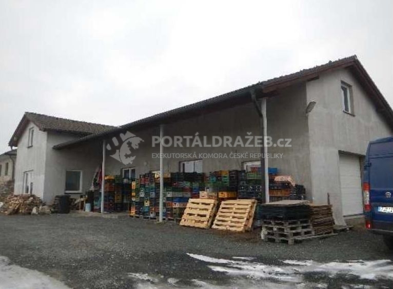 Výrobní a skladovací areál v Přísece