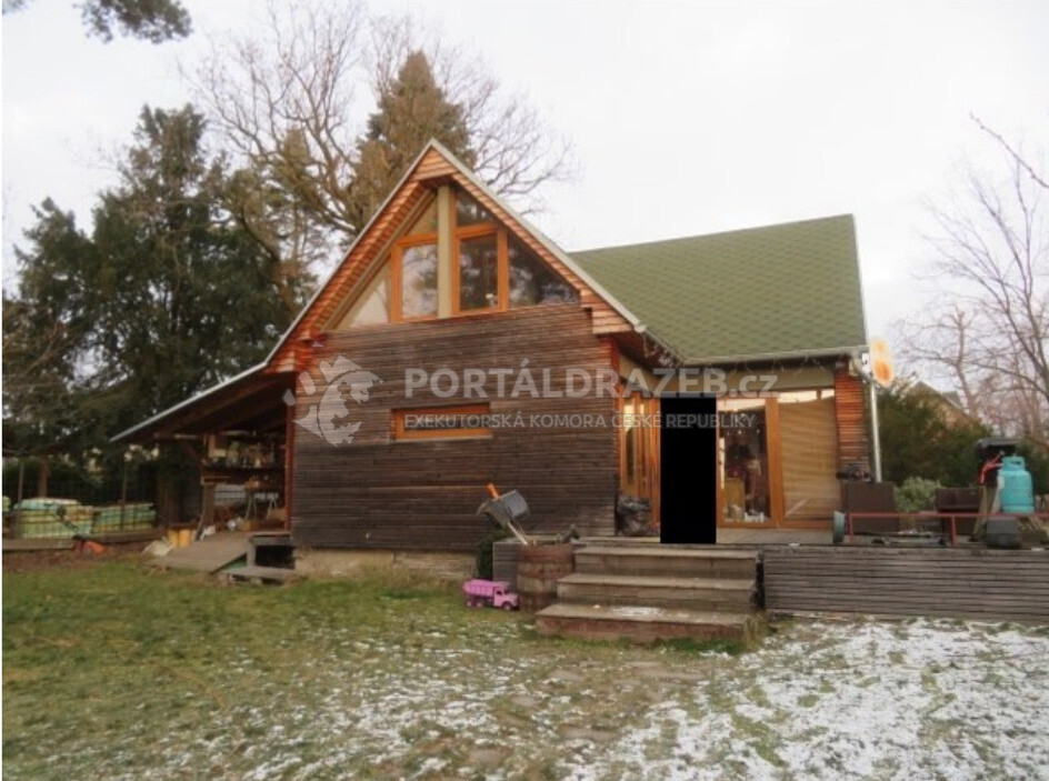 Samostatně stojící přízemní budova pro rodinnou