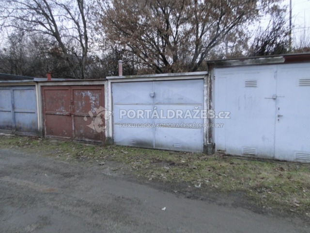 id. 1/2 garáže v Brně - Židenicích, okr. Brno -