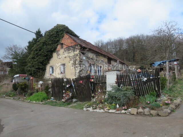 Dražba podílu id. 1/7 na RD se zahradou v obci Lukov, okres Teplice