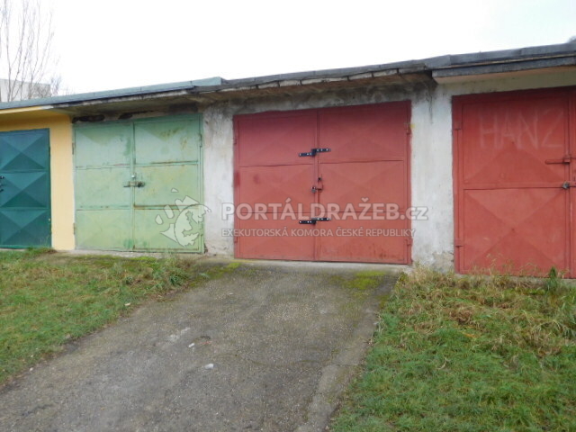 Garáž v Ústí nad Labem, kat. území Střekov