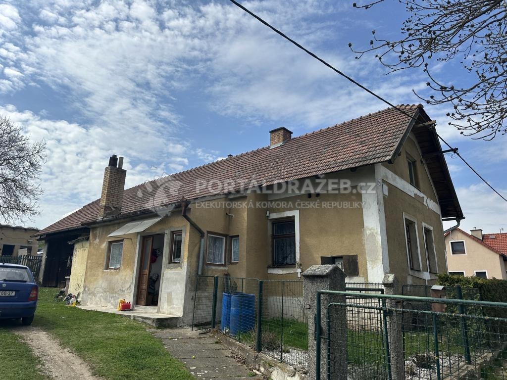 Rodinný dům 3+1 193 m2 s pozemkem 1735 m2, s