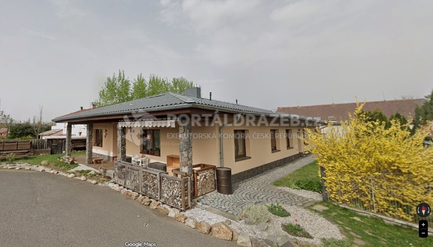 Dražba pozemku p.č. 212/3 včetně rodinného domu č.p. 7 a pozemku p.č. 212/7, k.ú. Vítkov u Sokolova