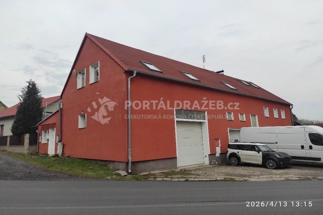 Rodinný dům o velikosti 1057m2, Chomutov