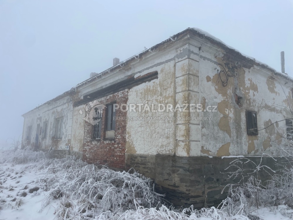 Dům v obci Horní Loděnice